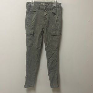 American Eagle Outfitters Green High-Waisted Jegging